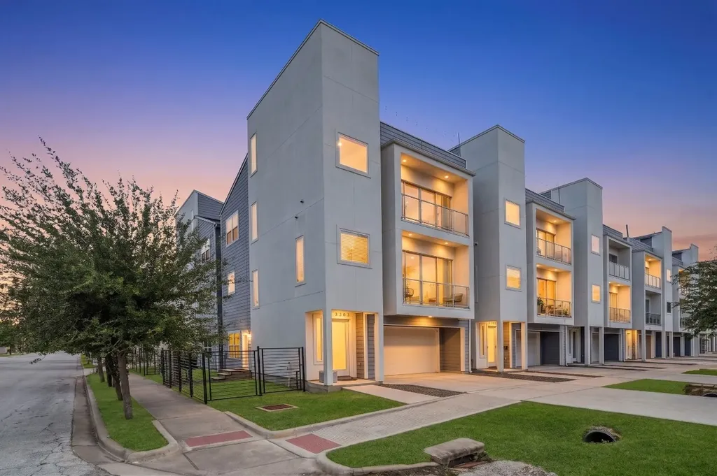3303 Baron Street Houston TX 77020