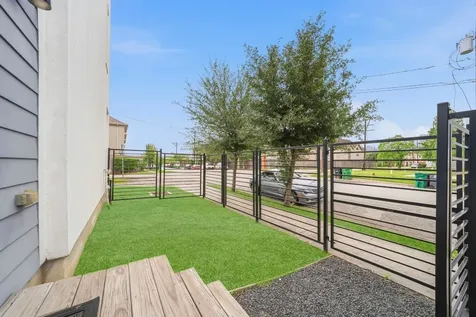 3303 Baron Street Houston TX 77020