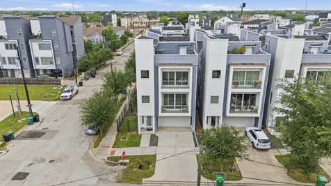 3303 Baron Street Houston TX 77020