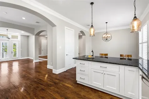 1736 Wrenwood Lakes Houston TX 77043