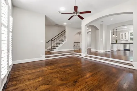 1736 Wrenwood Lakes Houston TX 77043