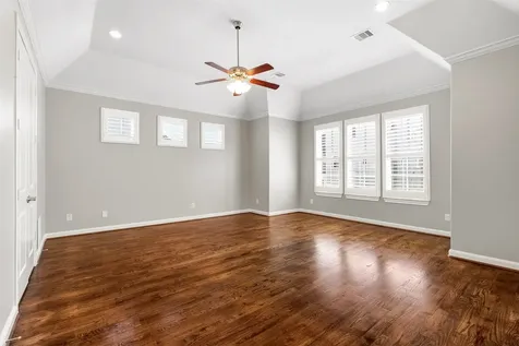 1736 Wrenwood Lakes Houston TX 77043