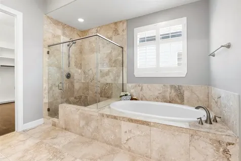 1736 Wrenwood Lakes Houston TX 77043