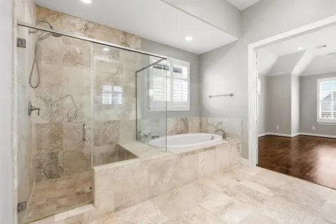 1736 Wrenwood Lakes Houston TX 77043