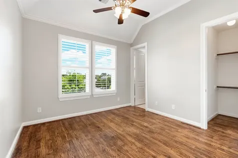 1736 Wrenwood Lakes Houston TX 77043