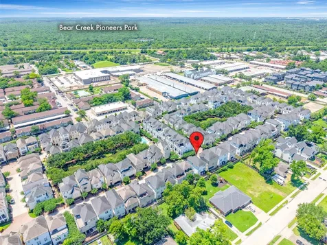 1736 Wrenwood Lakes Houston TX 77043