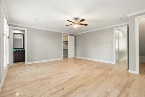 1736 Wrenwood Lakes Houston TX 77043