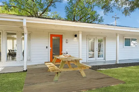 5534 Loch Lomond Drive Houston TX 77096