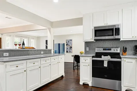 5534 Loch Lomond Drive Houston TX 77096