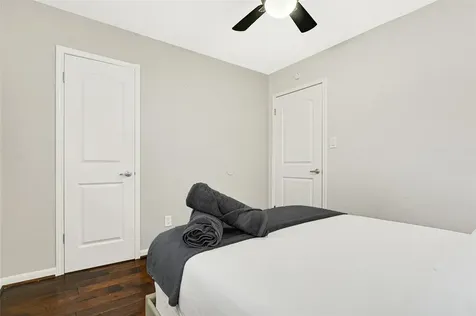 5534 Loch Lomond Drive Houston TX 77096
