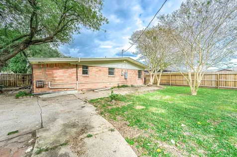 2809 5th Avenue N Texas City TX 77590