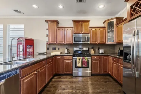 2204 Colorado Street Houston TX 77007