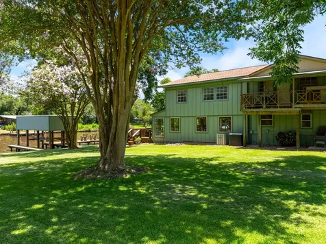 2007 Private Road 652 Sargent TX 77414