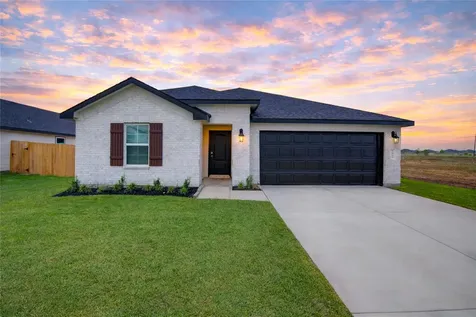 9014 Rose Water Trail Iowa Colony TX 77583