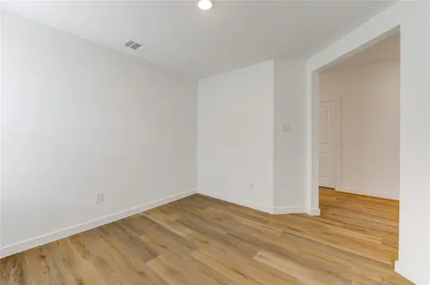 9014 Rose Water Trail Iowa Colony TX 77583