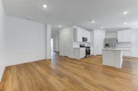 9014 Rose Water Trail Iowa Colony TX 77583