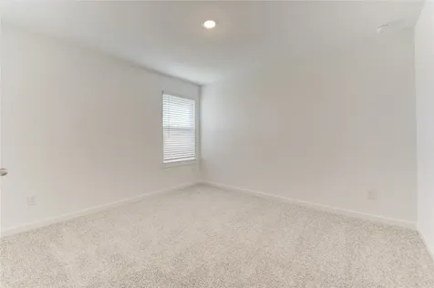 9014 Rose Water Trail Iowa Colony TX 77583