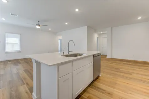 9014 Rose Water Trail Iowa Colony TX 77583