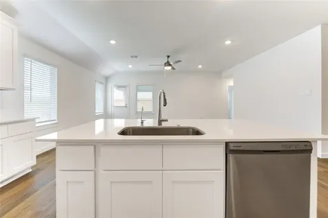 9014 Rose Water Trail Iowa Colony TX 77583