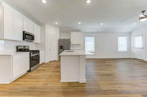 9014 Rose Water Trail Iowa Colony TX 77583