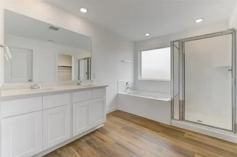 9014 Rose Water Trail Iowa Colony TX 77583