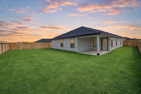 9014 Rose Water Trail Iowa Colony TX 77583
