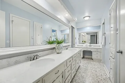 18562 Martinique Drive Nassau Bay TX 77058
