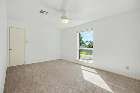 18562 Martinique Drive Nassau Bay TX 77058