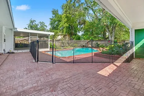 18562 Martinique Drive Nassau Bay TX 77058