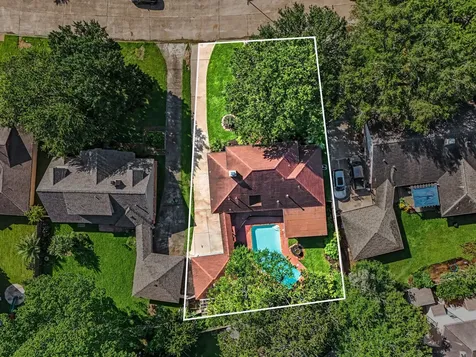 18562 Martinique Drive Nassau Bay TX 77058