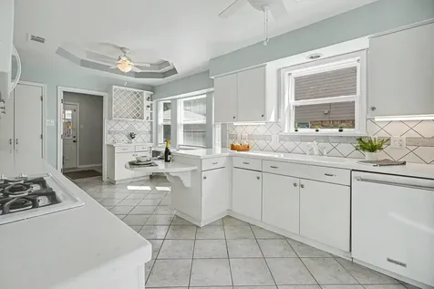 18562 Martinique Drive Nassau Bay TX 77058