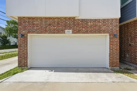 2527 Hollister Street Houston TX 77080