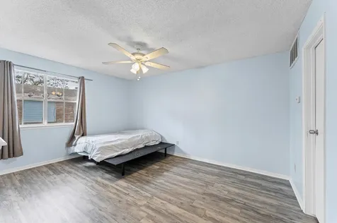7402 Alabonson Road 303 Houston TX 77088