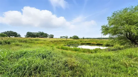 81 Private Road 3095 Shiner TX 77984