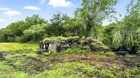 81 Private Road 3095 Shiner TX 77984