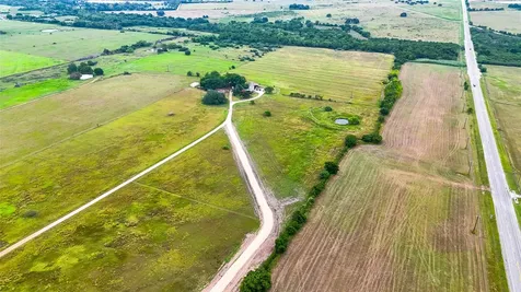 81 Private Road 3095 Shiner TX 77984