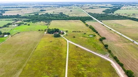81 Private Road 3095 Shiner TX 77984