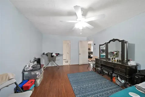 2822 Colonial Drive Sugar Land TX 77479