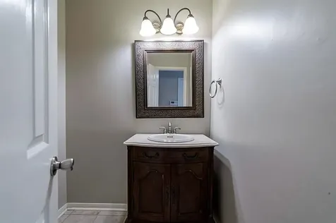 75 Breezy Point Place The Woodlands TX 77381