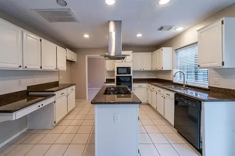 75 Breezy Point Place The Woodlands TX 77381