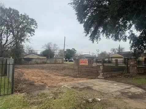 7031 England Street Houston TX 77021