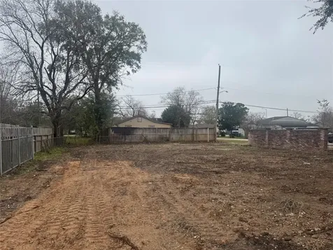 7031 England Street Houston TX 77021