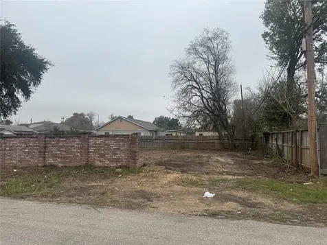 7031 England Street Houston TX 77021