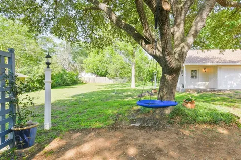 802 S Day Street Brenham TX 77833