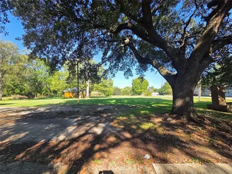 203 Wahl Street Crosby TX 77532