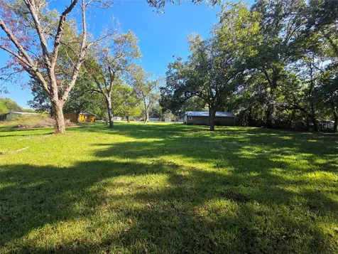 203 Wahl Street Crosby TX 77532