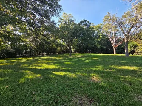 203 Wahl Street Crosby TX 77532