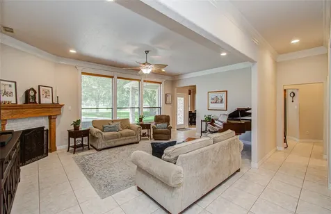 805 Enchanted Oaks Drive Angleton TX 77515