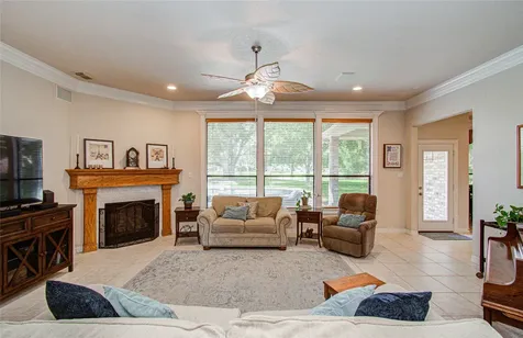 805 Enchanted Oaks Drive Angleton TX 77515