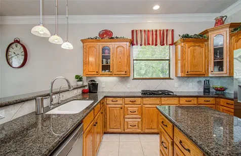 805 Enchanted Oaks Drive Angleton TX 77515